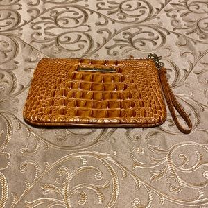 Brahmin wristlet
